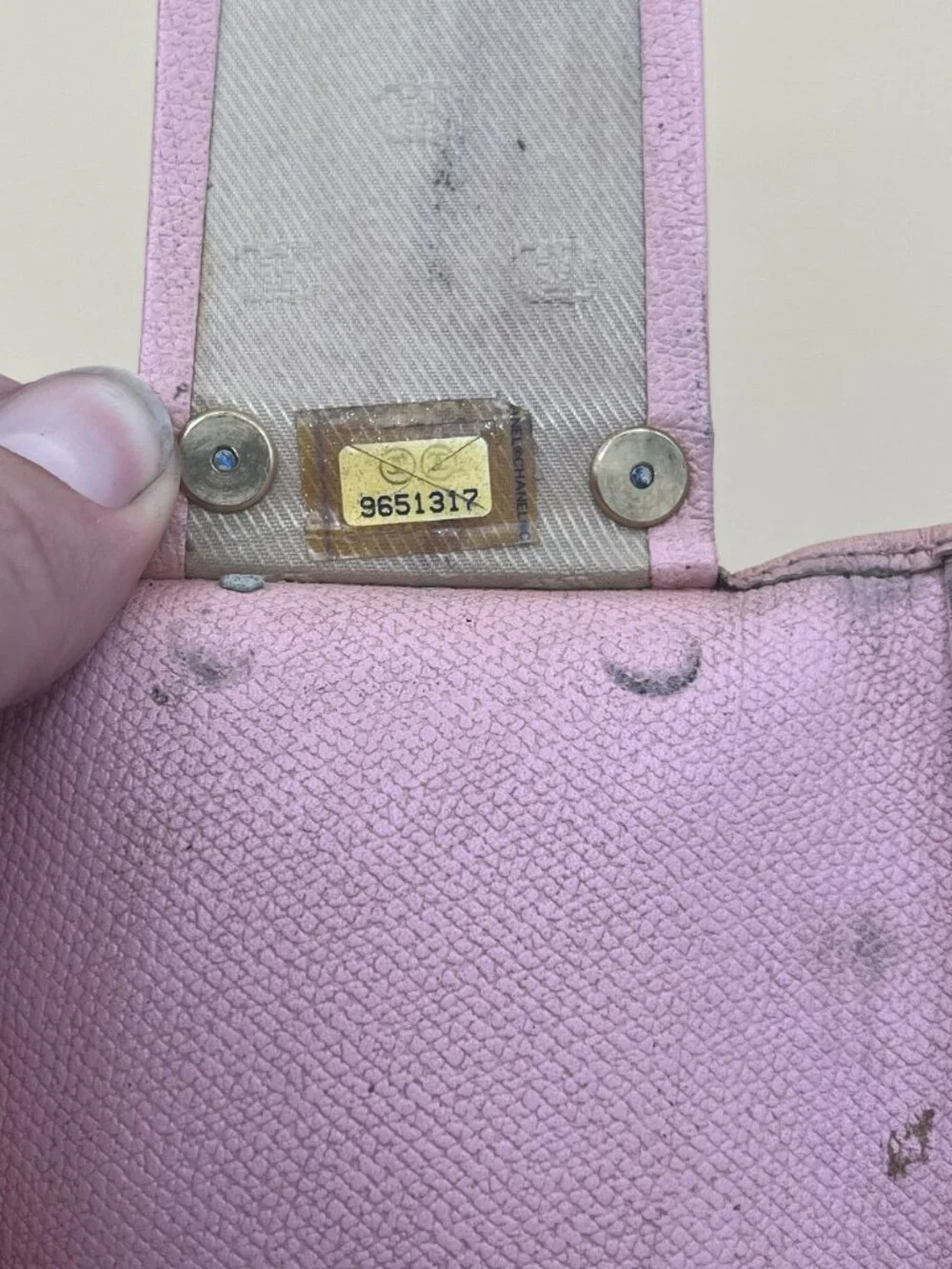 CHANEL authentic six